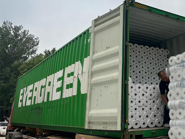 Xiashi Packing finalise sa commande au Moyen-Orient et des membranes hautes performances prêtes à être expédiées